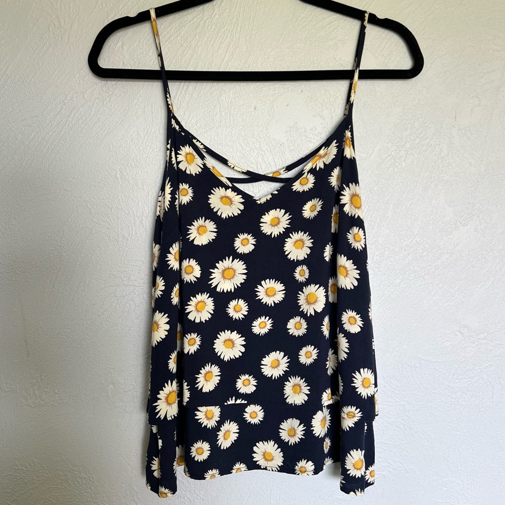 Francesca’s Alya Daisy Floral Tank